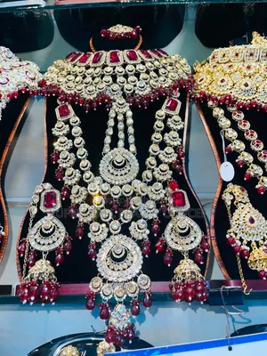 I will sell jewelry