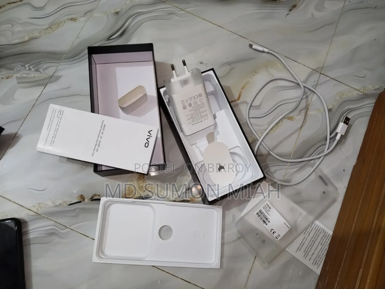 New Vivo V60 Lite 4G 256 GB Silver