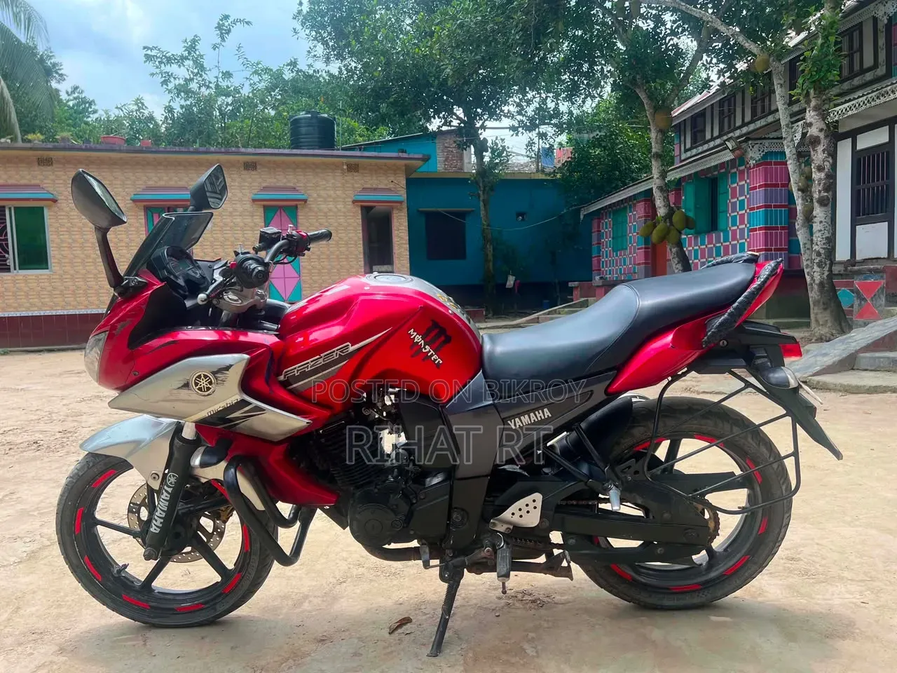 Yamaha 2012 Red
