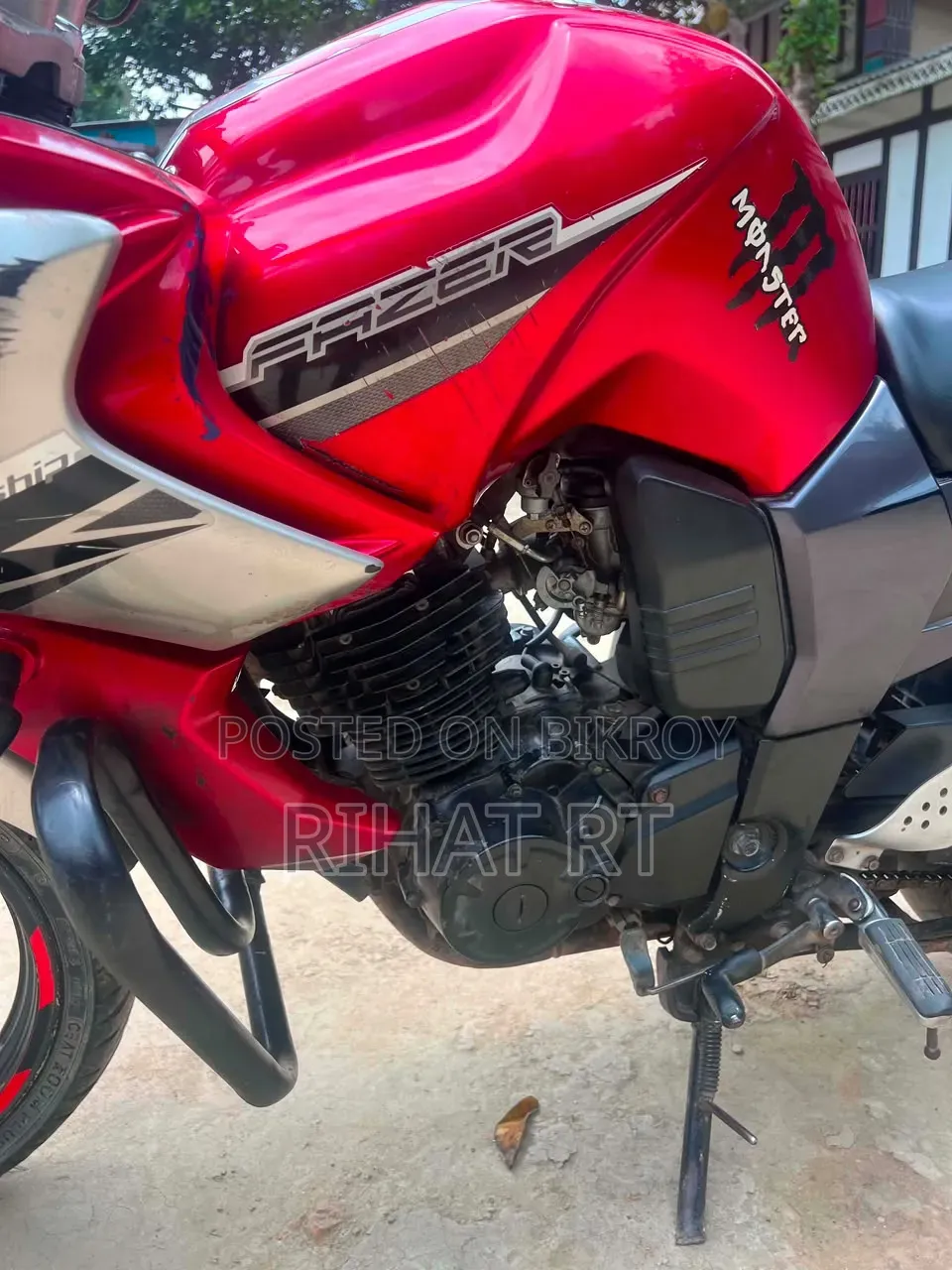 Yamaha 2012 Red