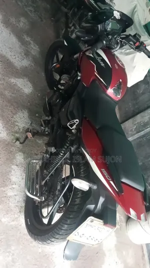 Bajaj Pulsar 150 2021 Red