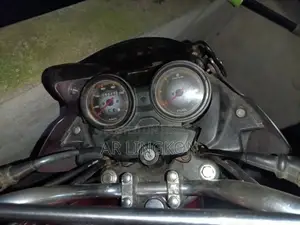 Bajaj Discover 100 2012 Red