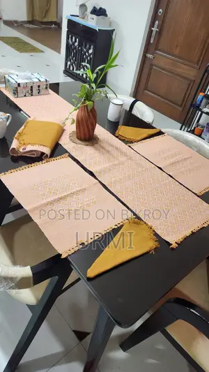 ৬ সিটার ডাইনিং টেবিল
