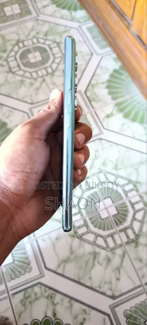 টেকনো ক্যামন ৪০ ২৫৬ জিবি গ্রিন