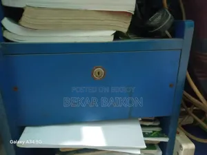 কম্পিউটার টেবিল