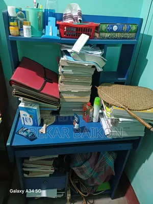 কম্পিউটার টেবিল