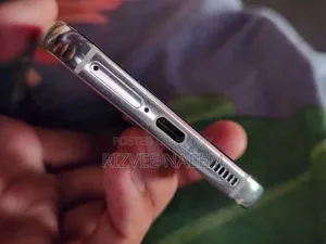 স্যামসাং গ্যালাক্সি এস২২ ৫জি ২৫৬ জিবি হোয়াইট