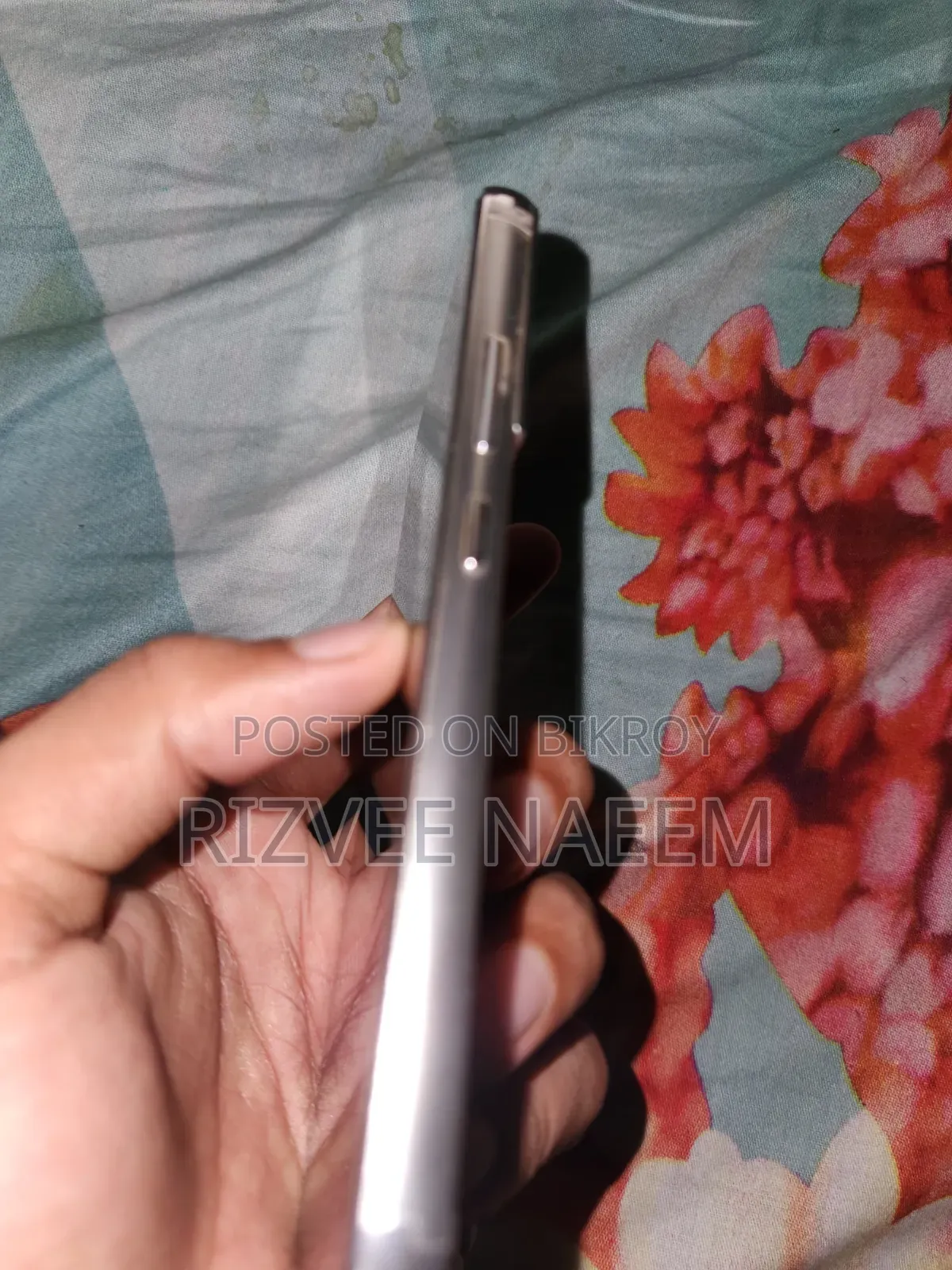 স্যামসাং গ্যালাক্সি এস২২ ৫জি ২৫৬ জিবি হোয়াইট