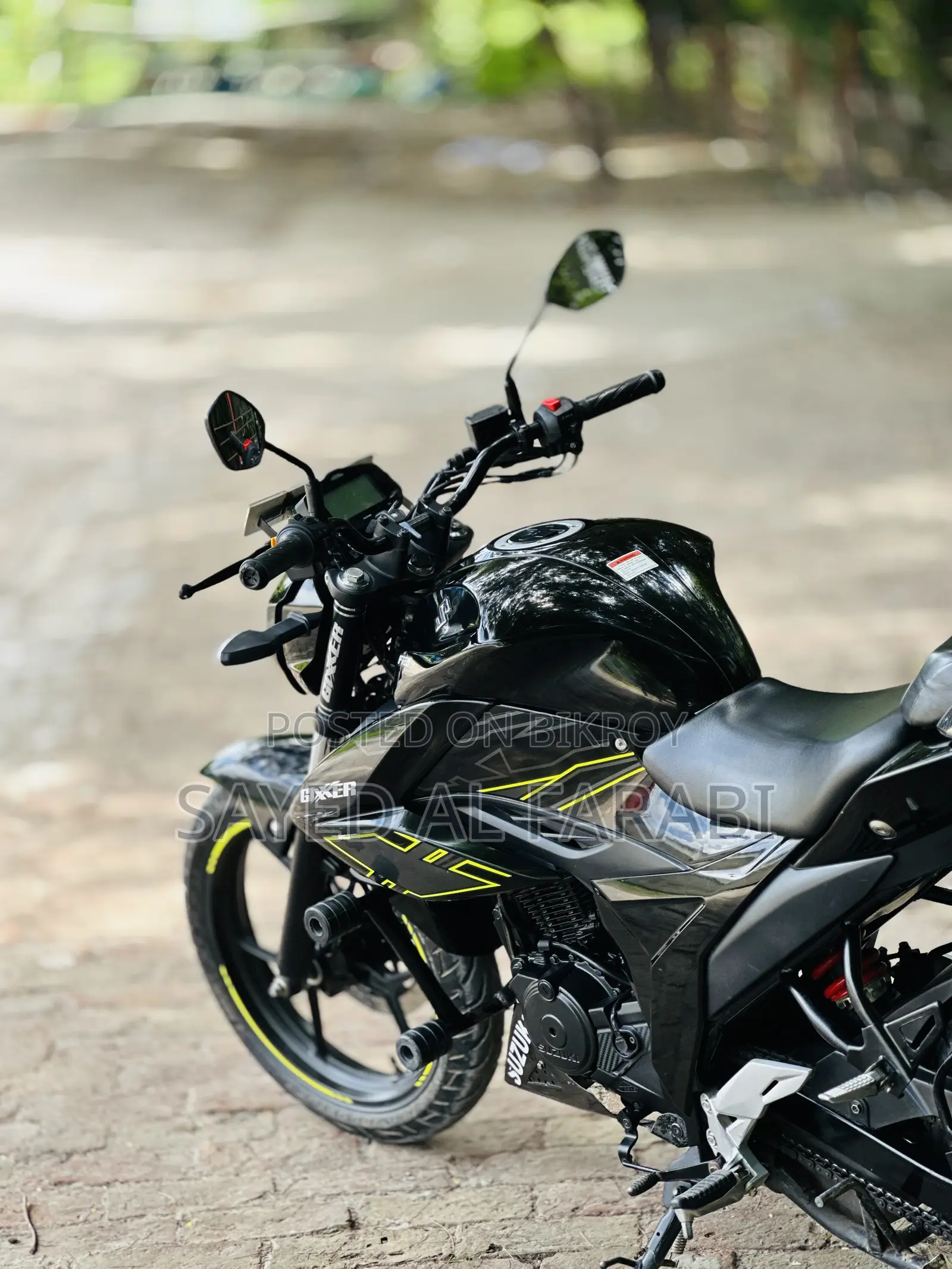 সুজুকি গিক্সার ২০২৪ ব্ল্যাক