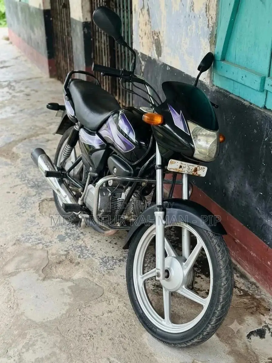 টিভিএস ২০১৬ কালো