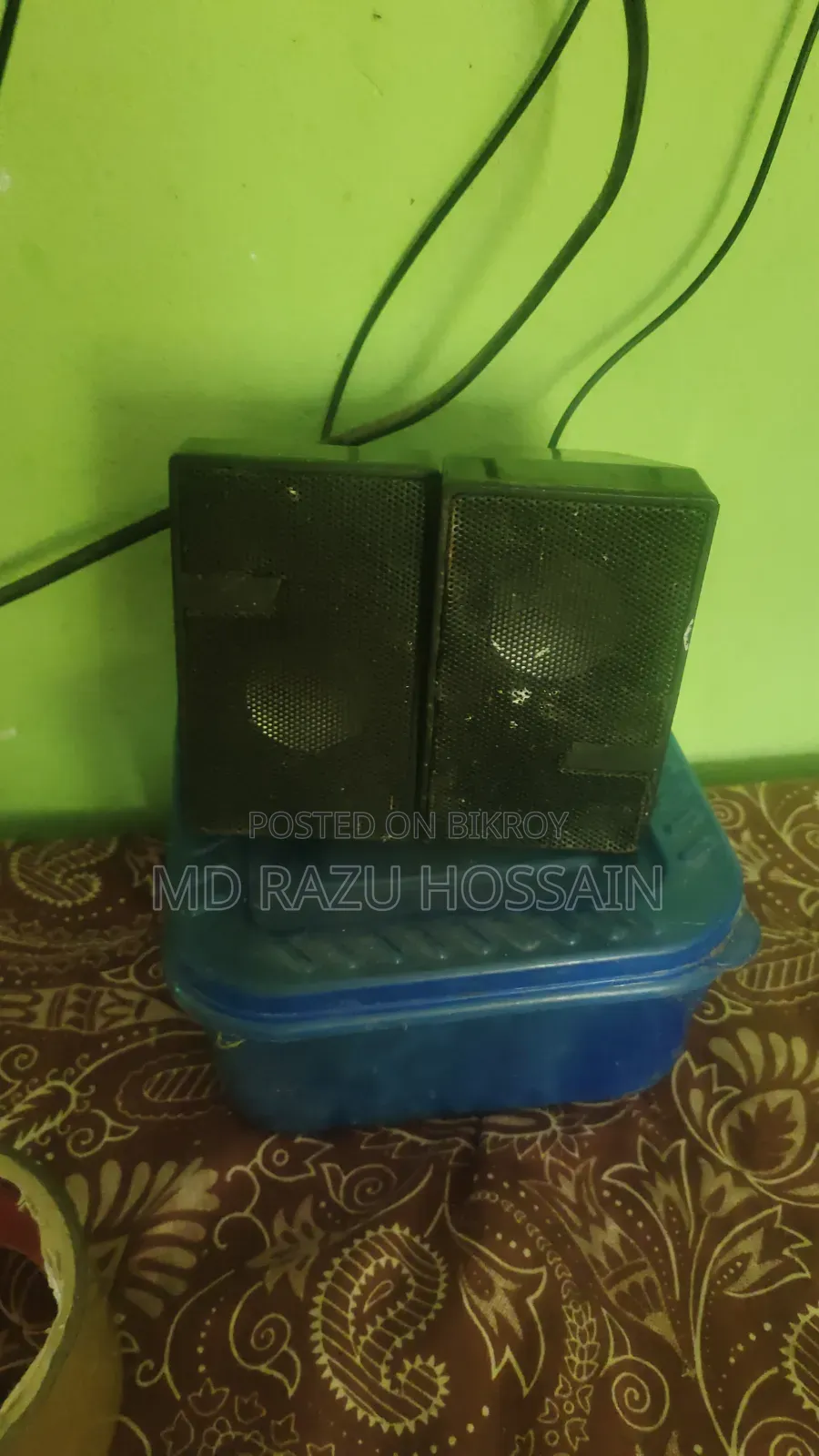 2 Speakers