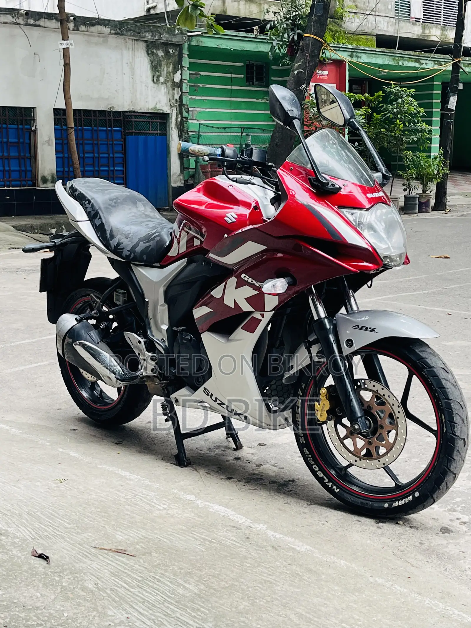 সুজুকি জিক্সার এসএফ ২০১৯ লাল