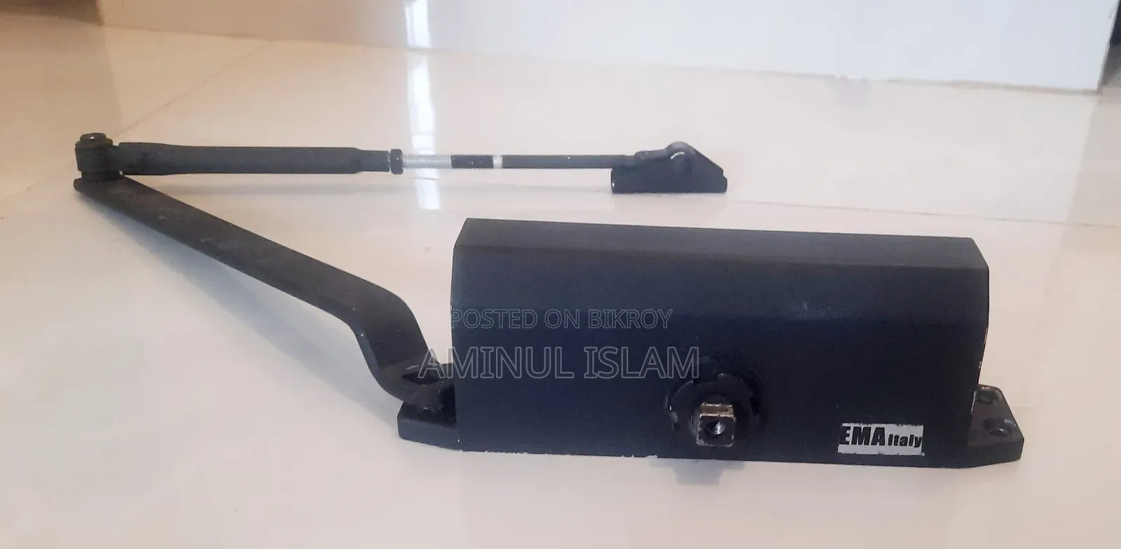Italian Auto Door Closer