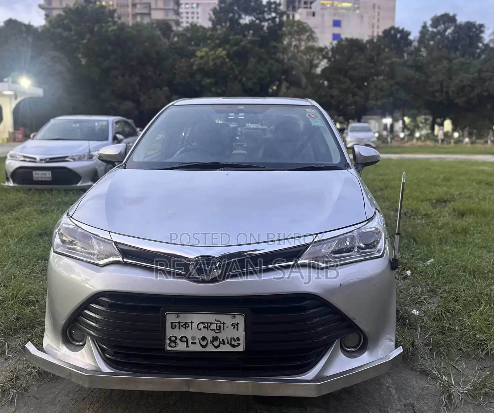 Toyota Axio 1.5 Hybrid 2WD 2016 Silver