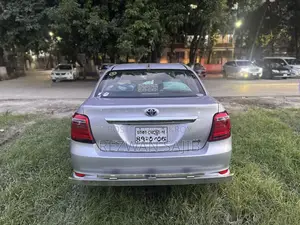 Toyota Axio 1.5 Hybrid 2WD 2016 Silver