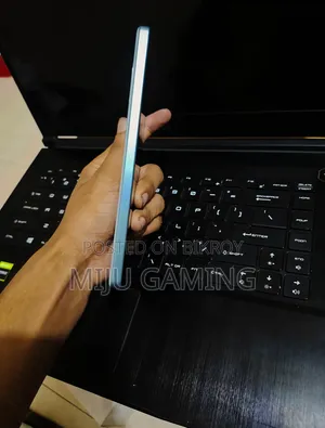 আইকিউওও ২৫৬ জিবি গ্রিন