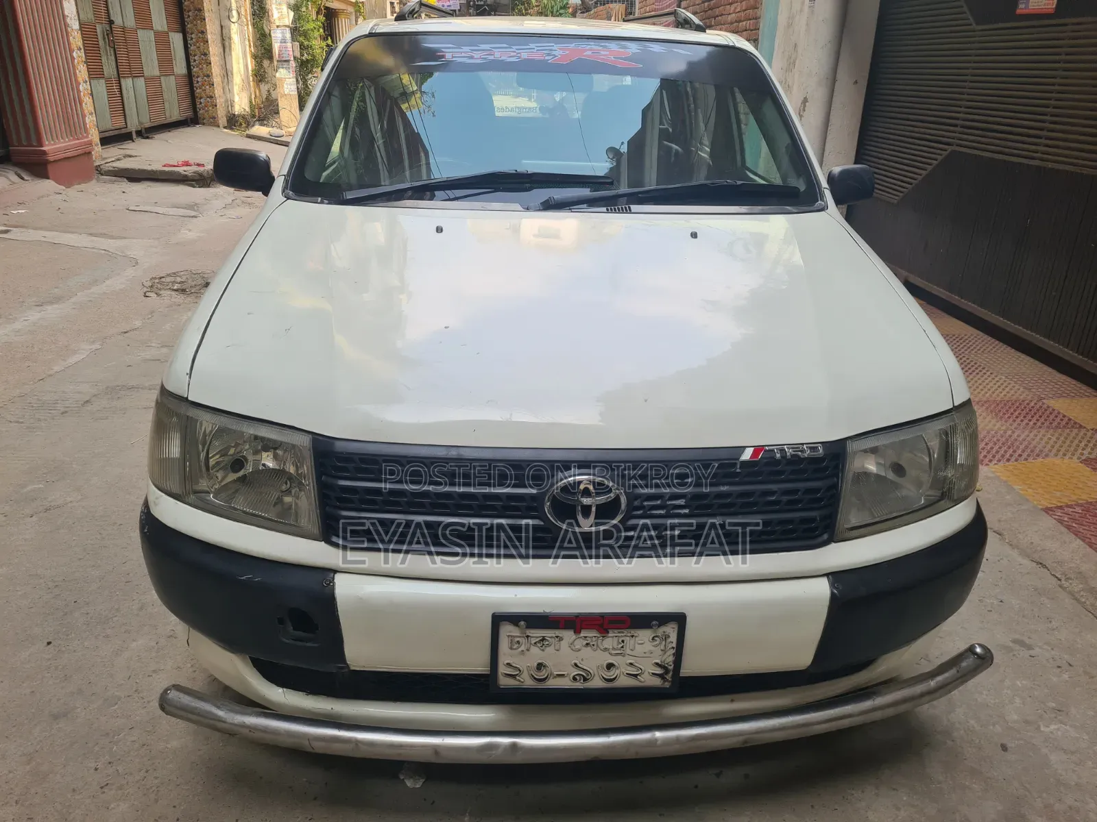 Toyota Probox ২০০৪ সাদা