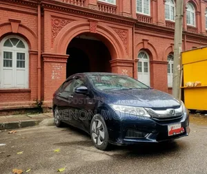 হন্ডা গ্রেস ২০১৭ গ্রে