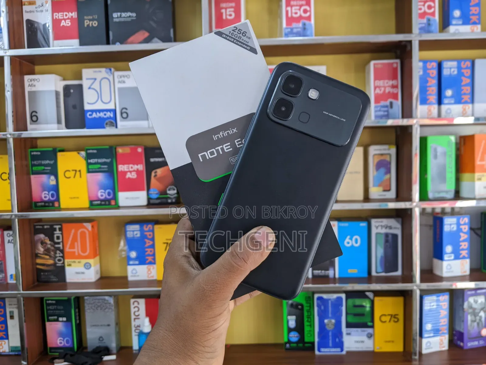ইনফিনিক্স নোট এজ ২৫৬ জিবি ব্ল্যাক