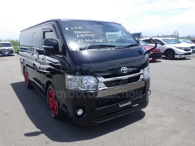 Toyota HiAce 2021 Black