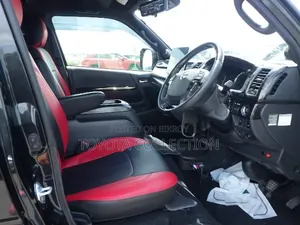 Toyota HiAce 2021 Black