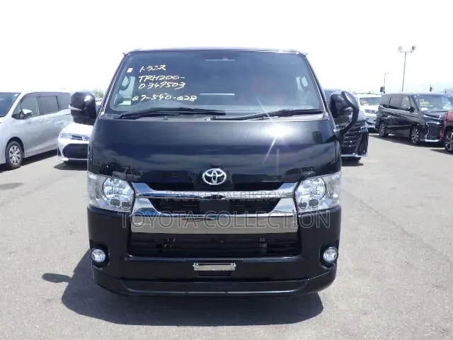 Toyota HiAce 2021 Black