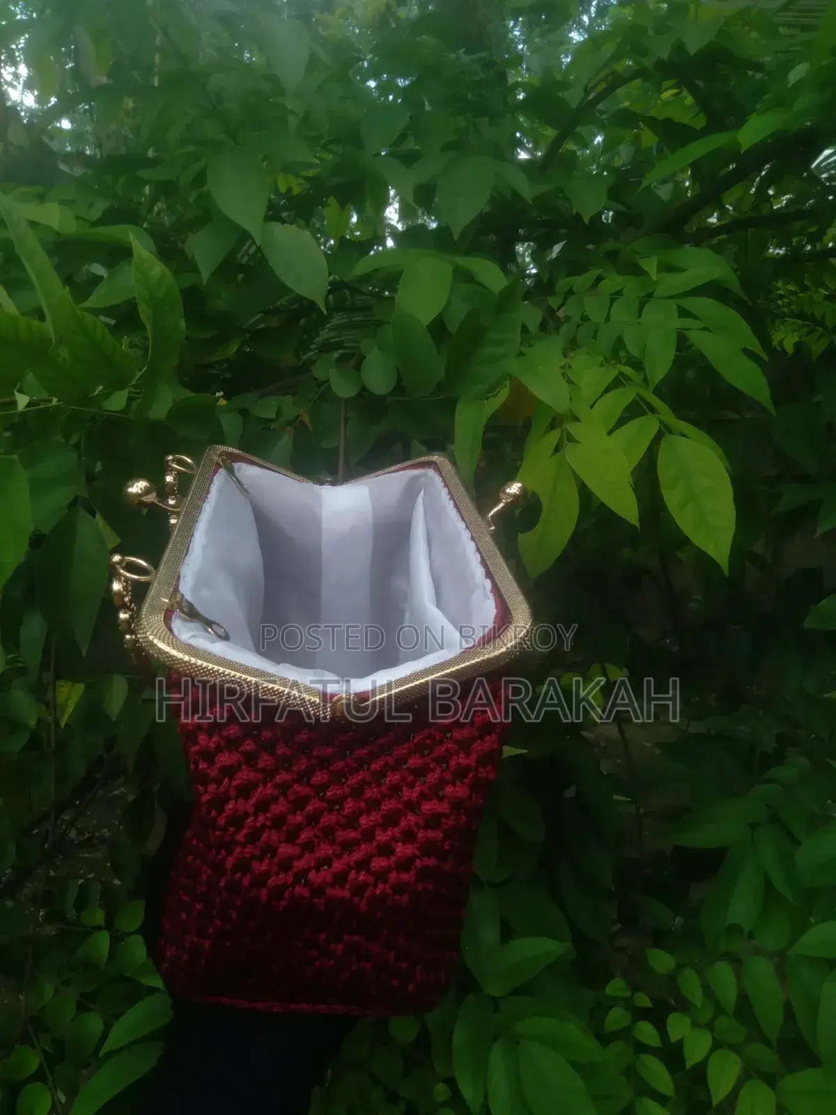 Crochet Classic Kiss Lock Bag