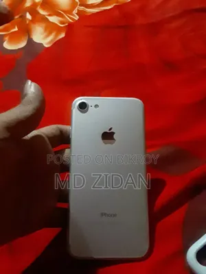 Apple iPhone 7 128 GB Silver