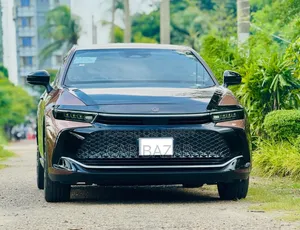 নতুন টয়োটা ক্রাউন ২০২২ ব্রাউন