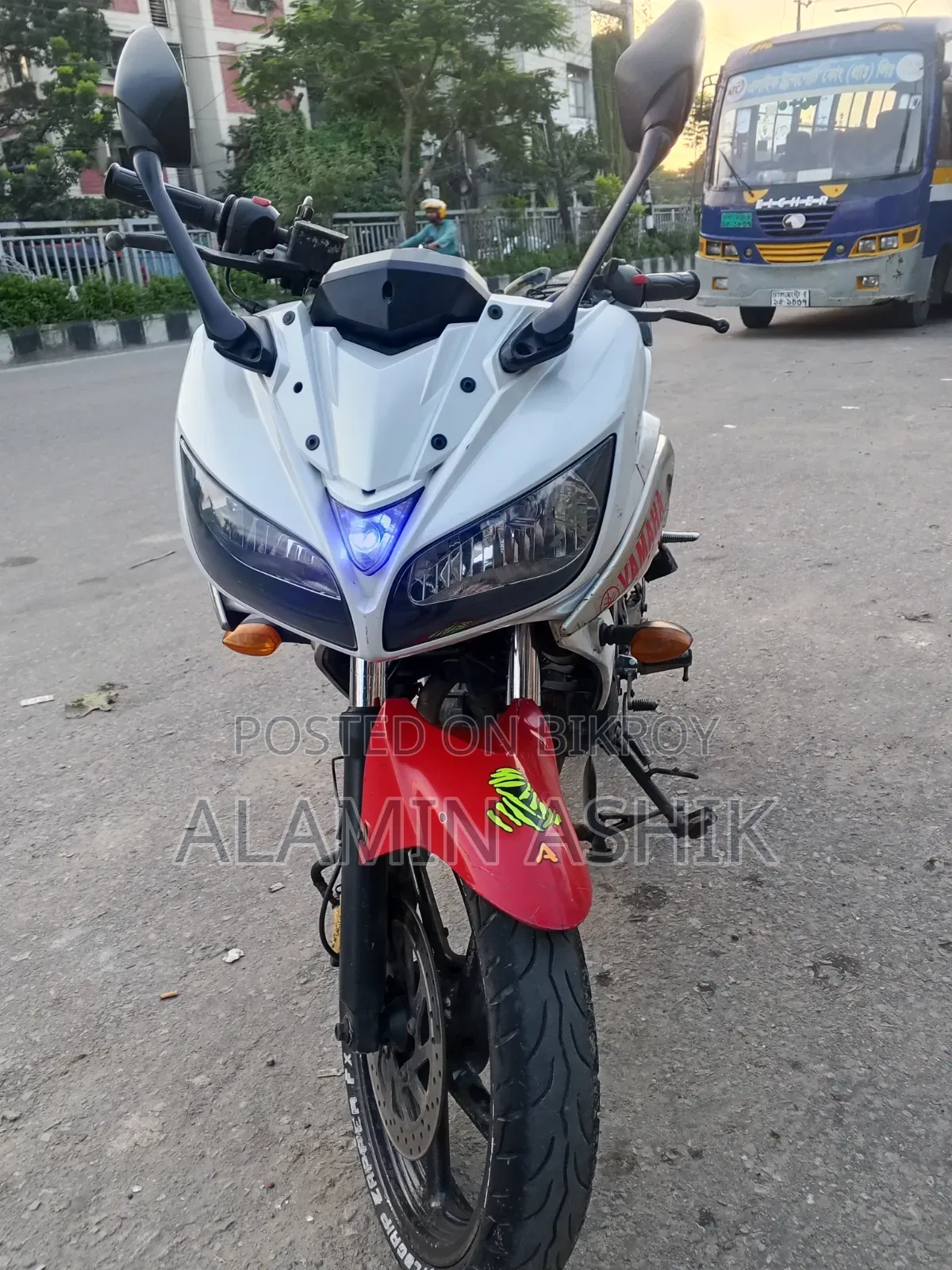 Yamaha 2015 White