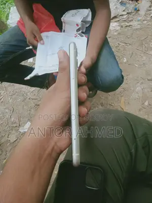অ্যাপল আইফোন ১১ ১২৮ জিবি সাদা