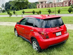 Toyota IST 2004 Red