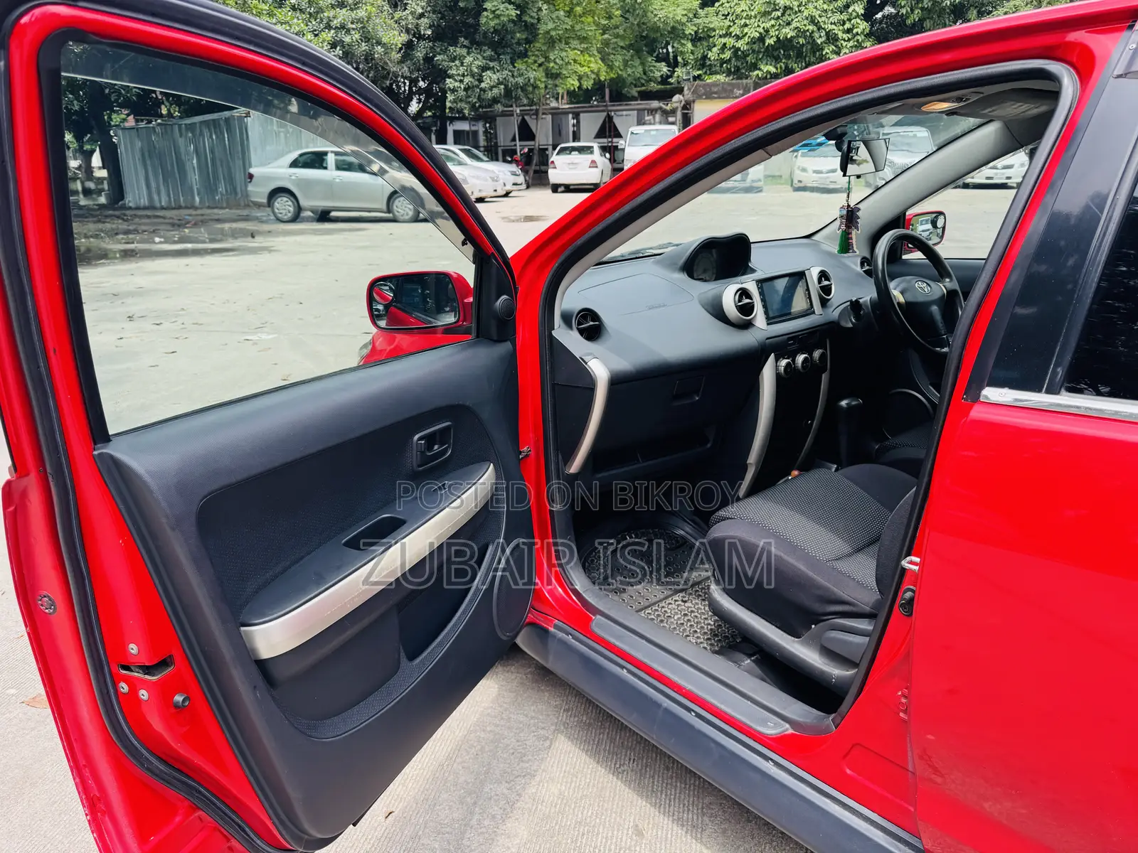 Toyota IST 2004 Red