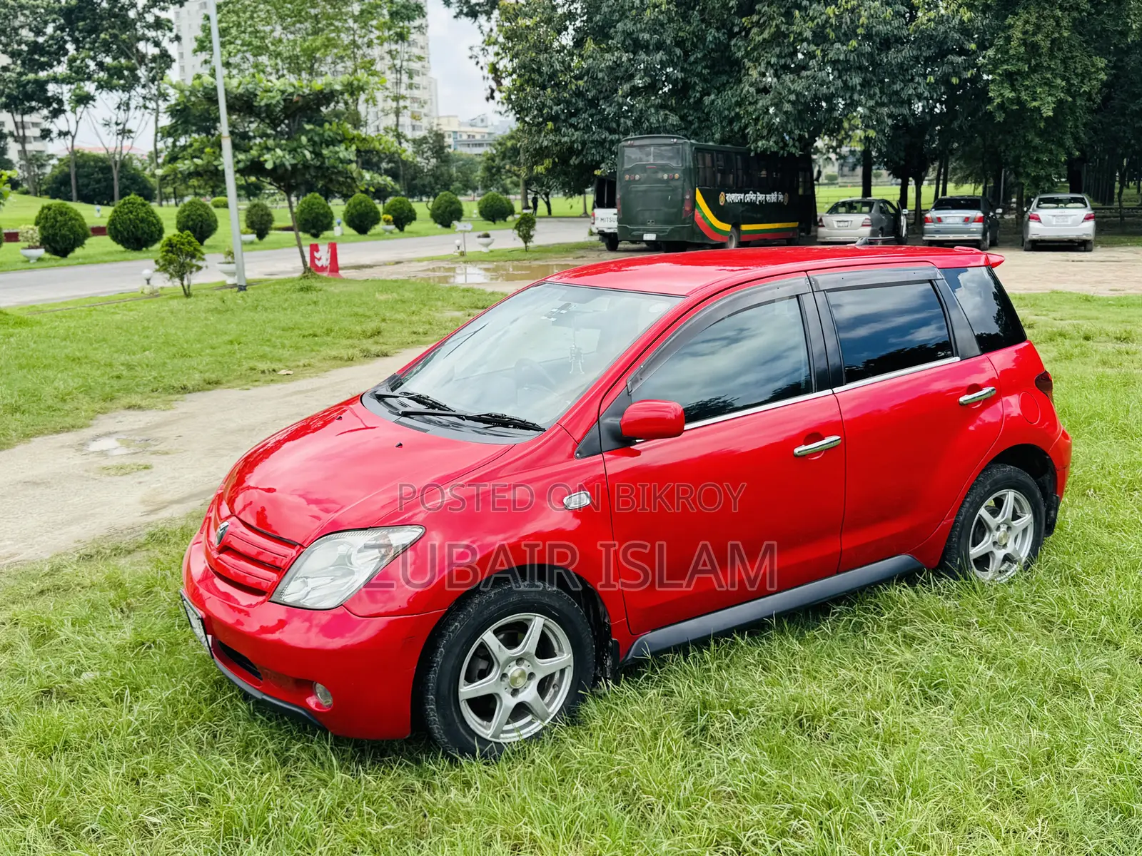 Toyota IST 2004 Red