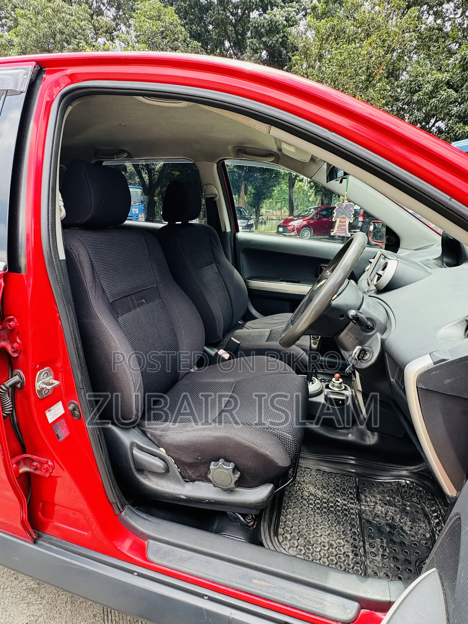 Toyota IST 2004 Red