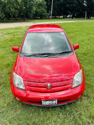 Toyota IST 2004 Red