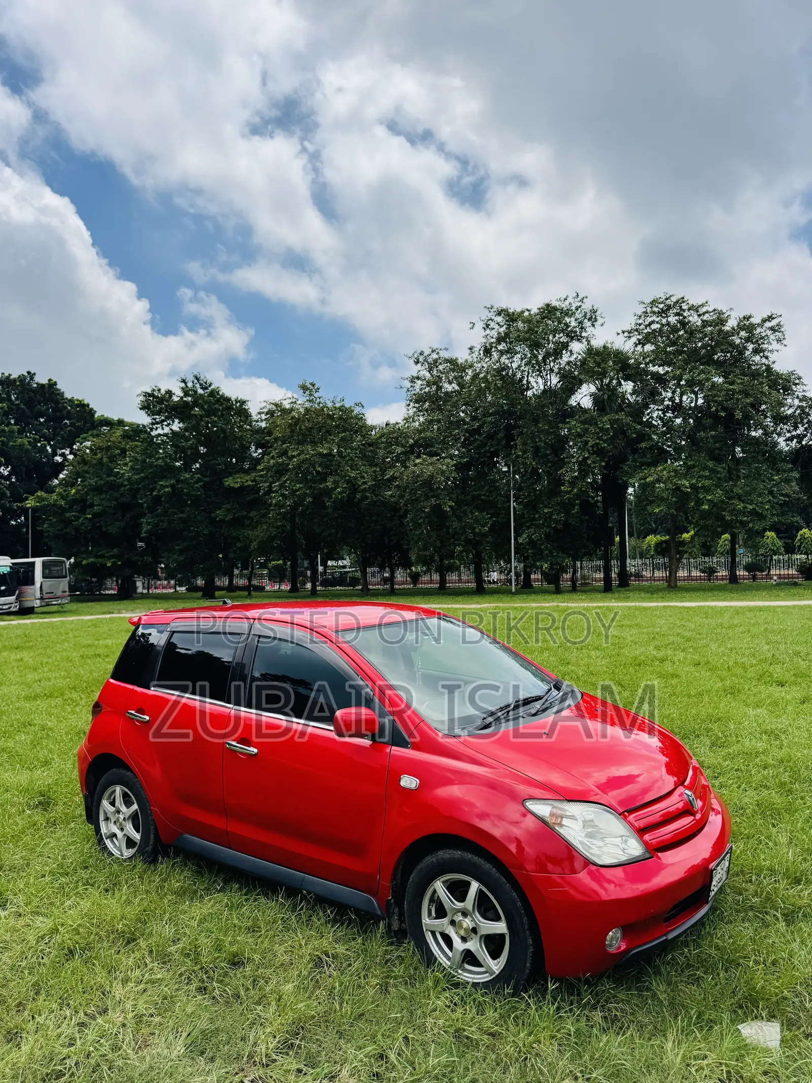 Toyota IST 2004 Red