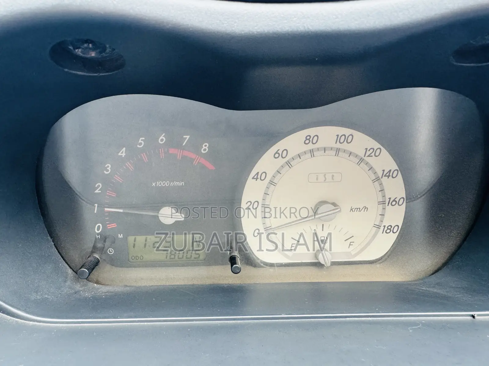 Toyota IST 2004 Red