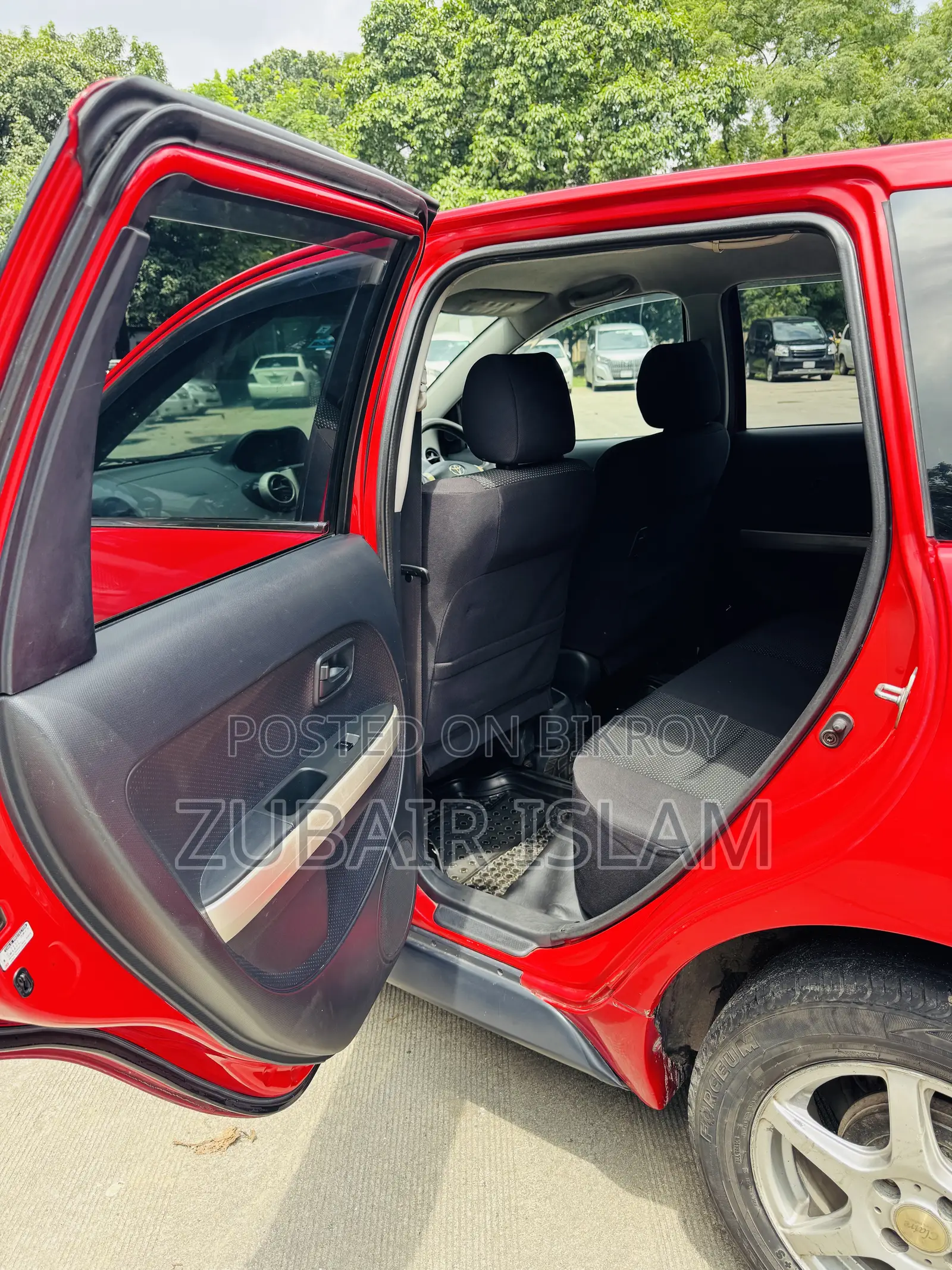 Toyota IST 2004 Red