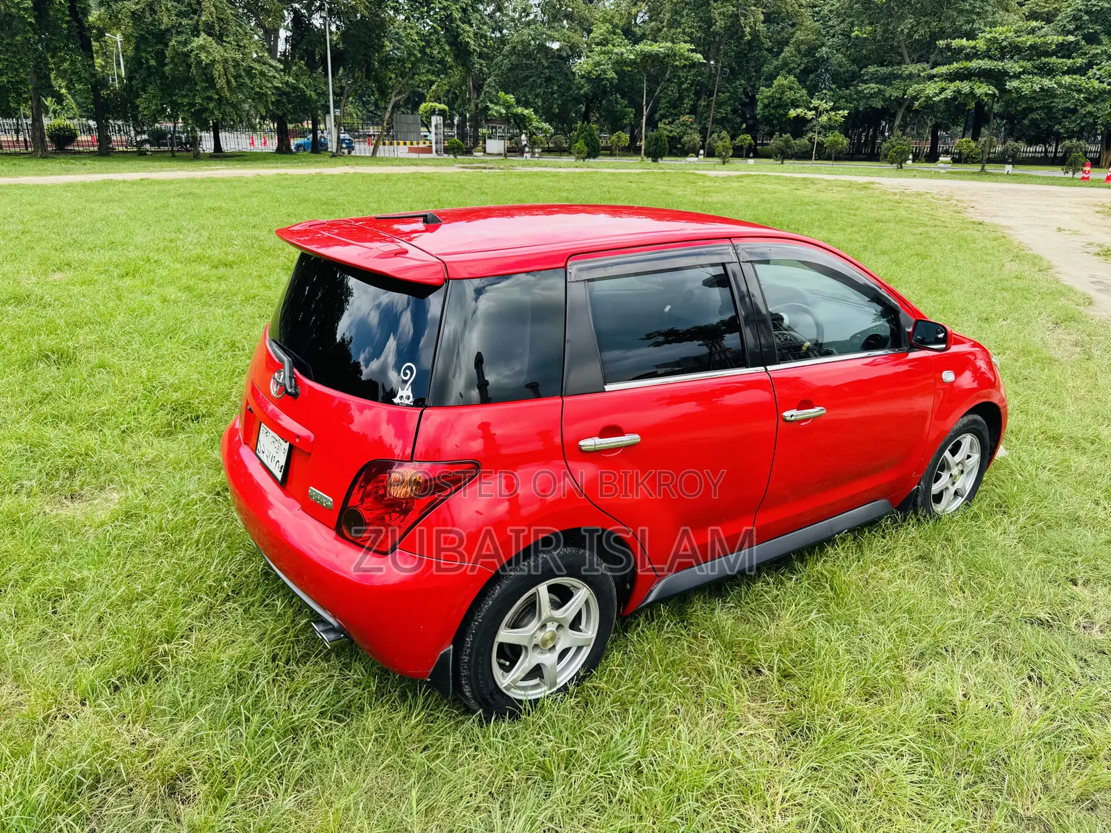 Toyota IST 2004 Red