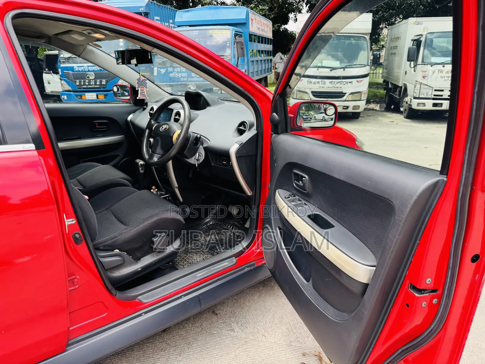 Toyota IST 2004 Red