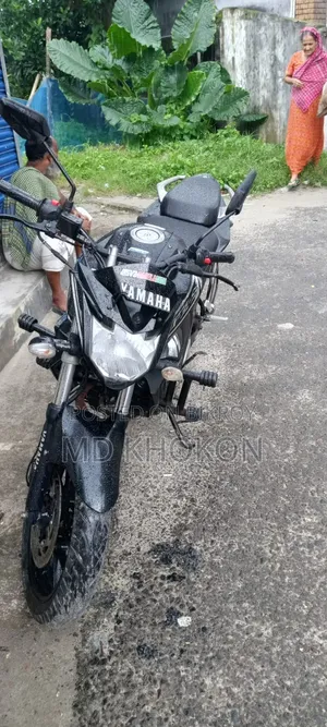 ইয়ামাহা এফজেডএস ভি৩ ২০২৪ ব্ল্যাক