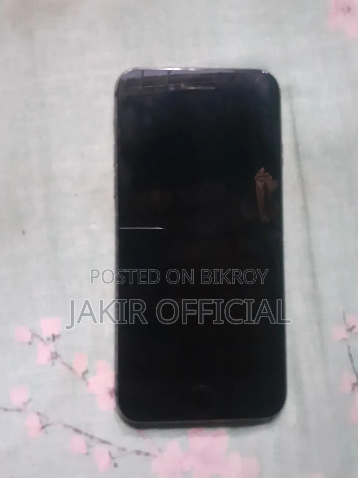 অ্যাপল আইফোন ৮ ৬৪ জিবি ব্ল্যাক