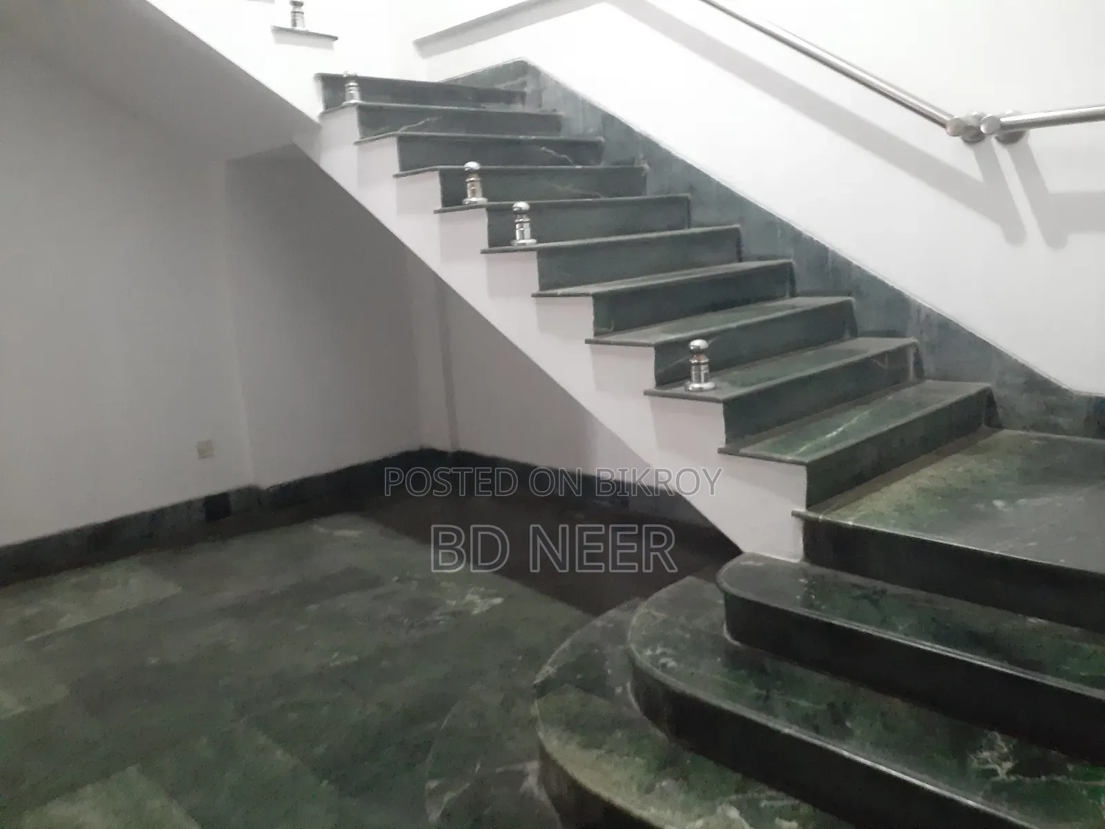 4 Bedroom Duplex in Gulshan for rent