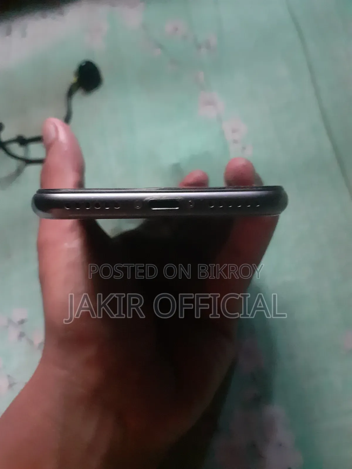 অ্যাপল আইফোন ৮ ৬৪ জিবি ব্ল্যাক