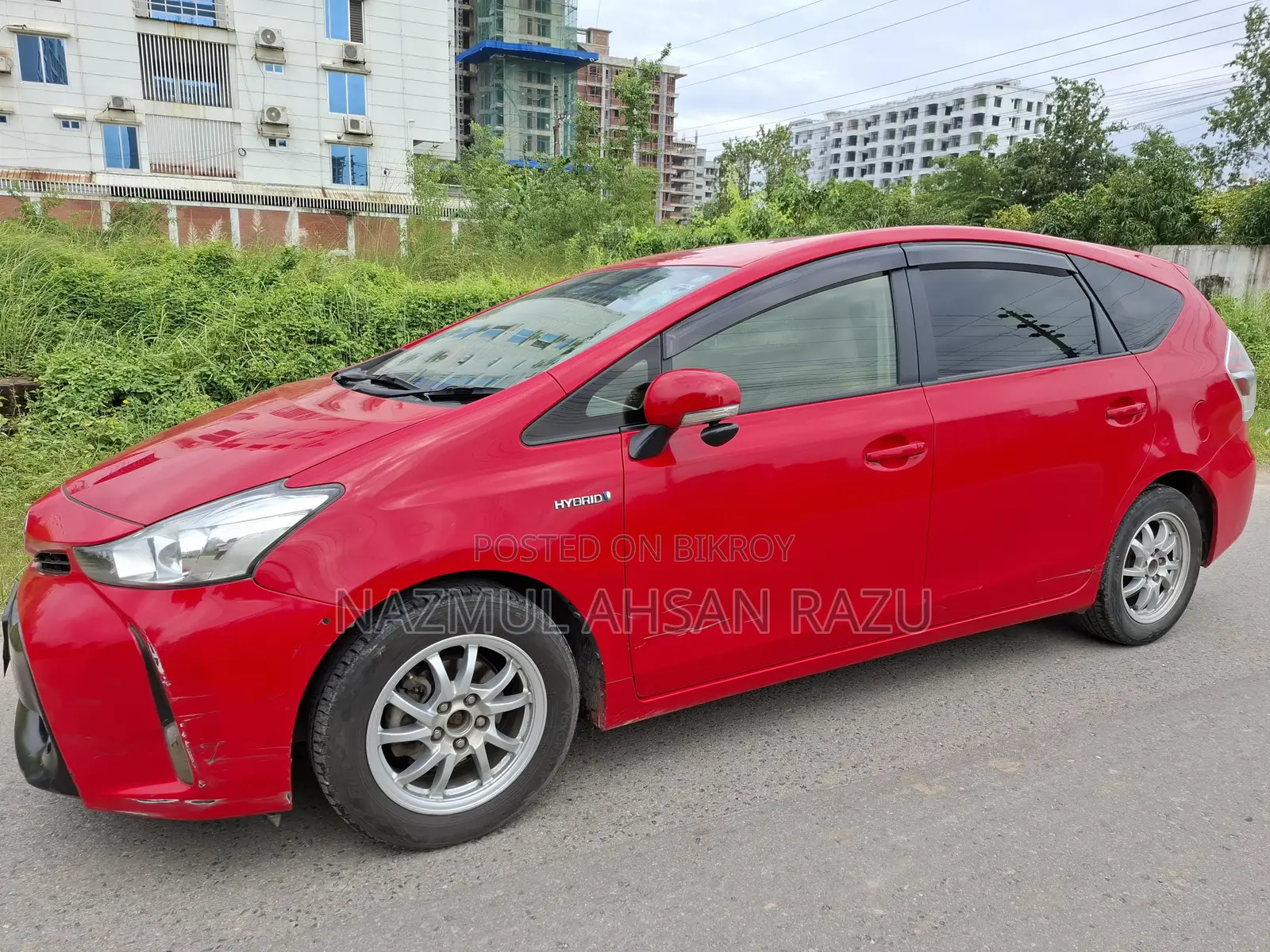 টয়োটা প্রিয়াস ৪ দরজা হ্যাচব্যাক (১.৮ লিটার ৪-সিলিন্ডার গ্যাস/ইলেকট্রিক হাইব্রিড সিভিটি) ২০১৬ লাল