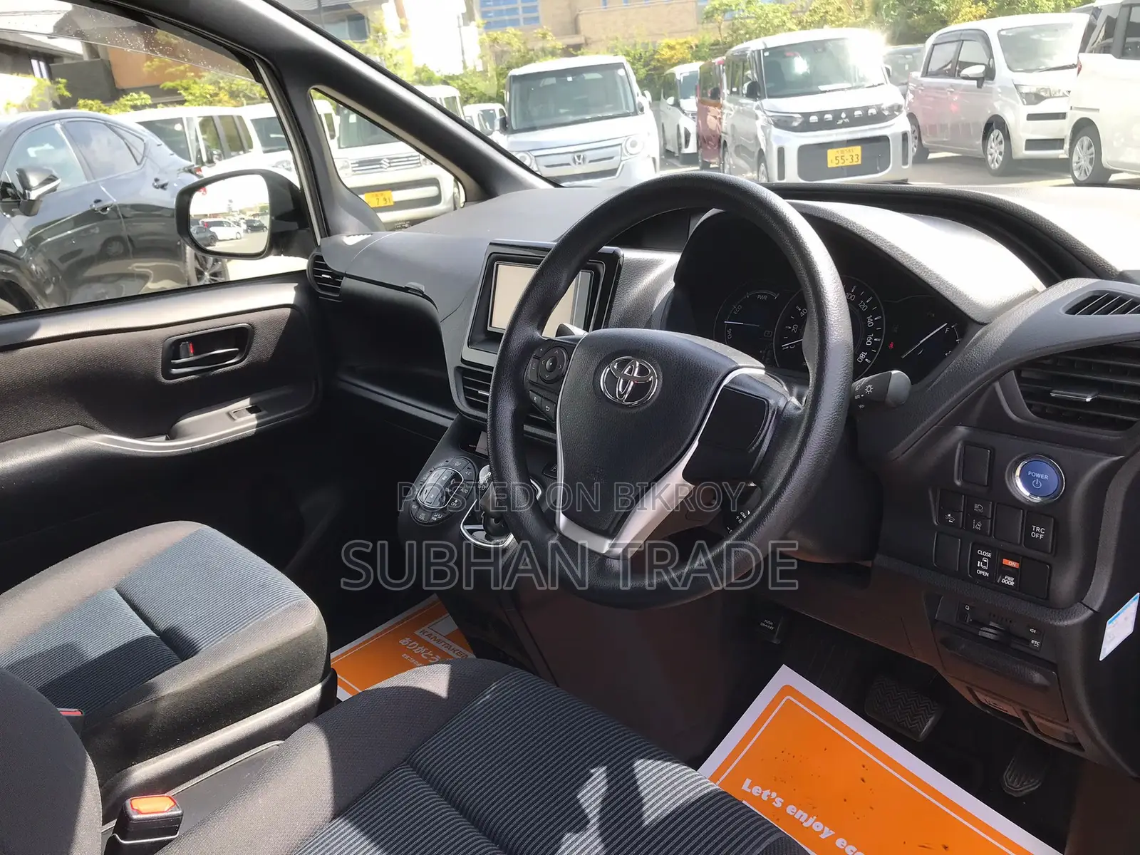 Toyota Noah 1.8 Front-Wheel Drive Hybrid (7 Seater) 2021 Silver
