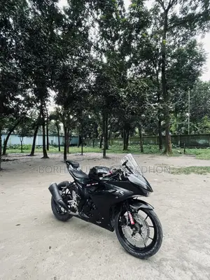 সুজুকি জিএসএক্স-আর১৫০ ২০২৩ সবুজ