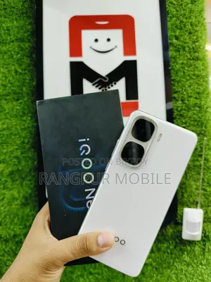 Vivo iQOO Neo10 ২৫৬ জিবি সাদা