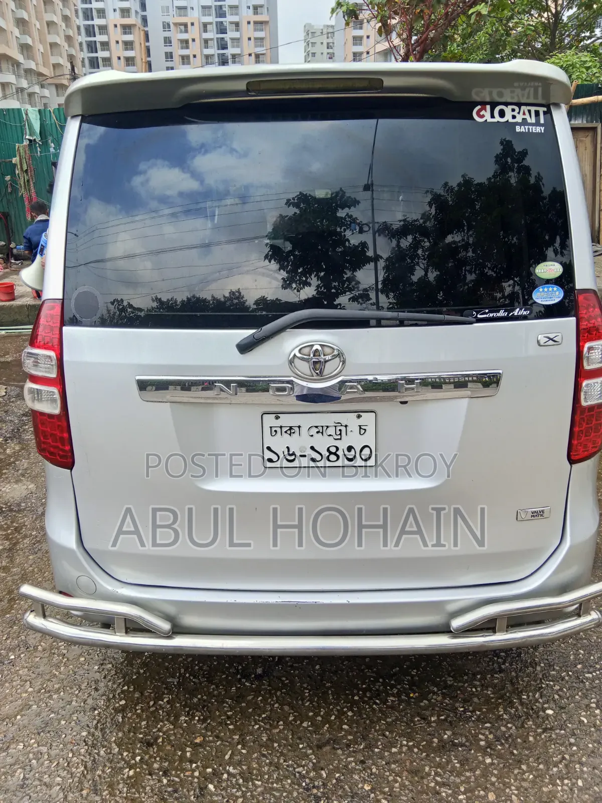 Toyota Noah 2012 Silver